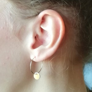 1 Pair of 20mm Thin Minimalist Golden HOOPS with Sequins or Leaves STAINLESS STEEL Hypoallergenic Earrings Créoles avec sequins