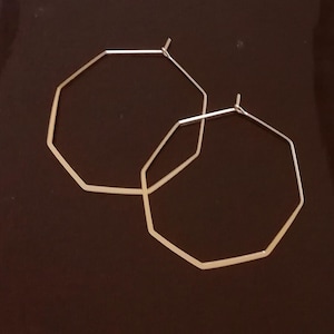 1 par de aretes de aro octagonales de 50 mm, dorados o plateados, finos y ligeros, de acero inoxidable