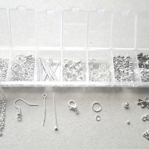 Kit de creación creativa para hacer joyas, caja sin níquel de plata, 12 artículos diferentes, pendientes, pulseras, collares, bricolaje