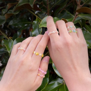 Cute Daisy Ring Customize/Personalize cute daisy flower beaded ring 90s y2k aesthetic ring kpop cute flower ring 00's image 4