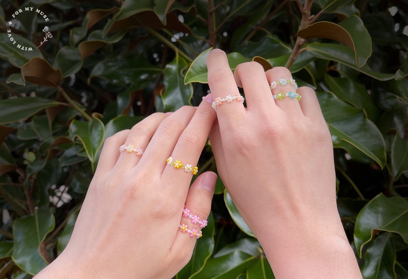Cute Daisy Ring Customize/Personalize cute daisy flower beaded ring 90s y2k aesthetic ring kpop cute flower ring 00's image 4