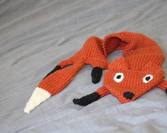 Hand knitted Fox scarf. Fun and perfect for animal lovers. Chunky knit makes Scarf warm and cosy.