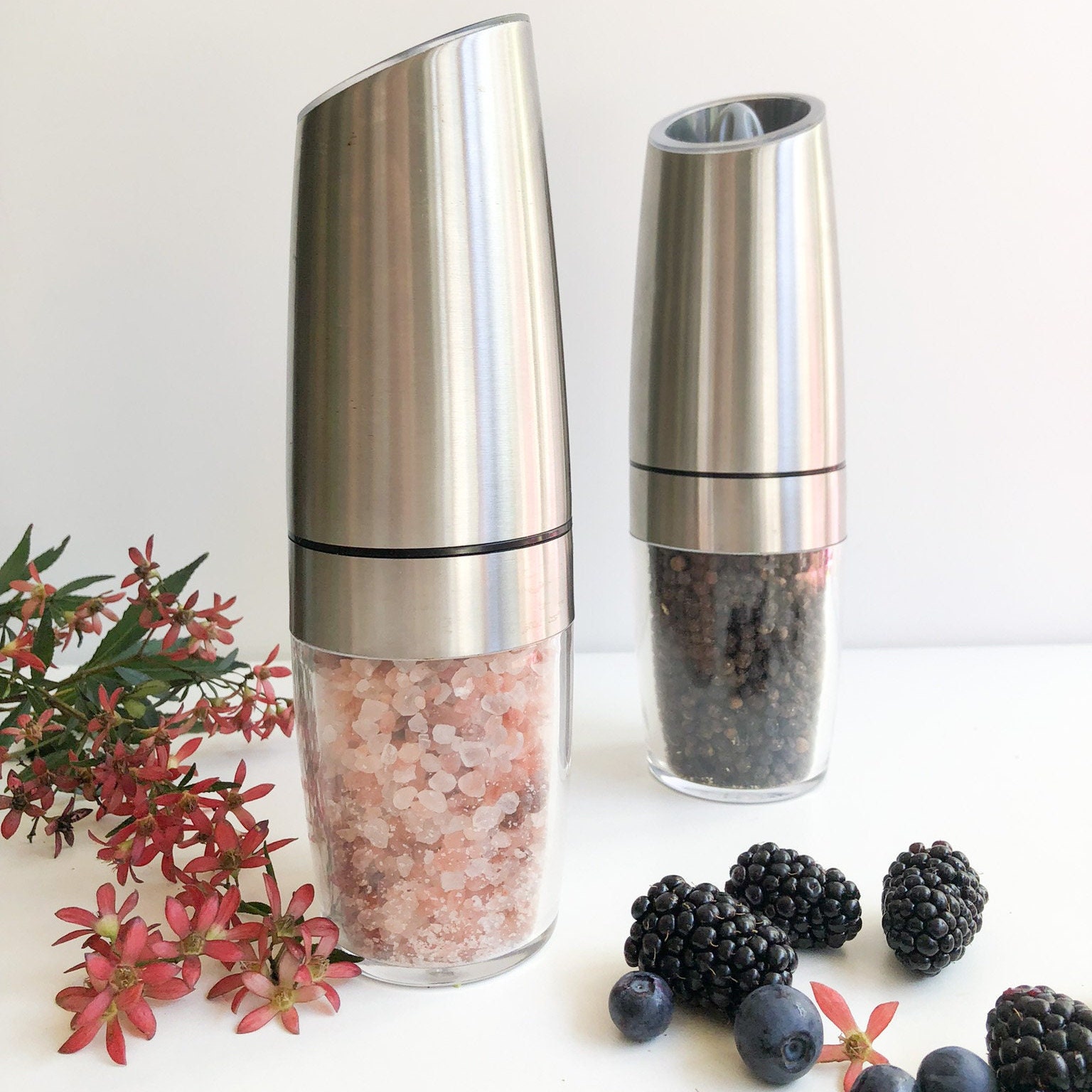 Electric Salt and Pepper Grinder Set - Battery Operated Stainless Steel  Salt&Pepper Mills(2) by Flafster Kitchen -Tall Power Shakers with Stand -  Ceramic Grinders with lights and Adjustable Coarseness, Furniture & Home