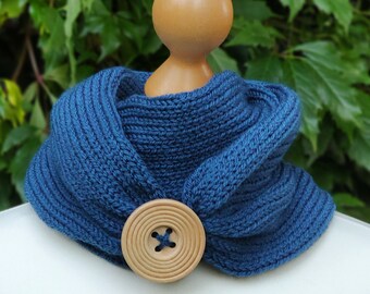 Addi Big Button Cowl / Neck Warmer -  Sentro, Loops & Threads, Innovation, Prym, Winter Scarf - Easy Knitting Pattern - Machine Knitting