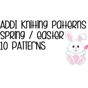 Puede incluir: Un conejito blanco con orejas rosas y una flor rosa sostiene un cartel que dice "ADDI Knitting Patterns Spring / Easter 10 Patterns".