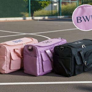 Bolsa de fin de semana personalizada para damas de honor, bolsa de gimnasio de nailon personalizada, bolsa de viaje para la fiesta de bodas. imagen 15