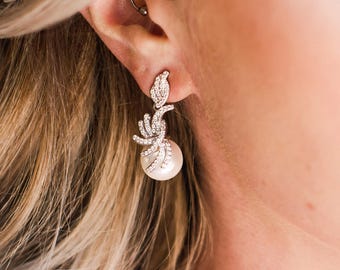 Bridal Pearl Earrings , Drop Earrings , Rose Gold Wedding Earrings , Dangle Earrings , Bridal Jewelry , Bridal Accessories