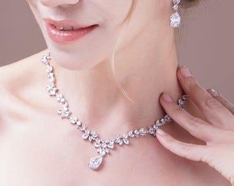 Bridal Jewelry Set , Crystal Bridal Necklace Set , Wedding Jewelry , Silver Bridal Necklace, Drop Earrings Set , Rosegold Bridal Jewelry
