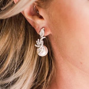 Bridal Pearl Earrings , Drop Earrings , Rose Gold Wedding Earrings , Dangle Earrings , Bridal Jewelry , Bridal Accessories