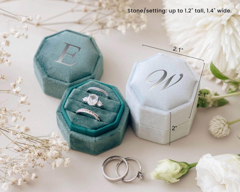 Gepersonaliseerde fluwelen ringdoos, huwelijksgeschenk, ringdoos met drie vakjes voor trouwringen, jubileumgeschenk, verlovingsringdoos, ringdoos voor de ringdrager bij een huwelijksaanzoek [W] afbeelding 4