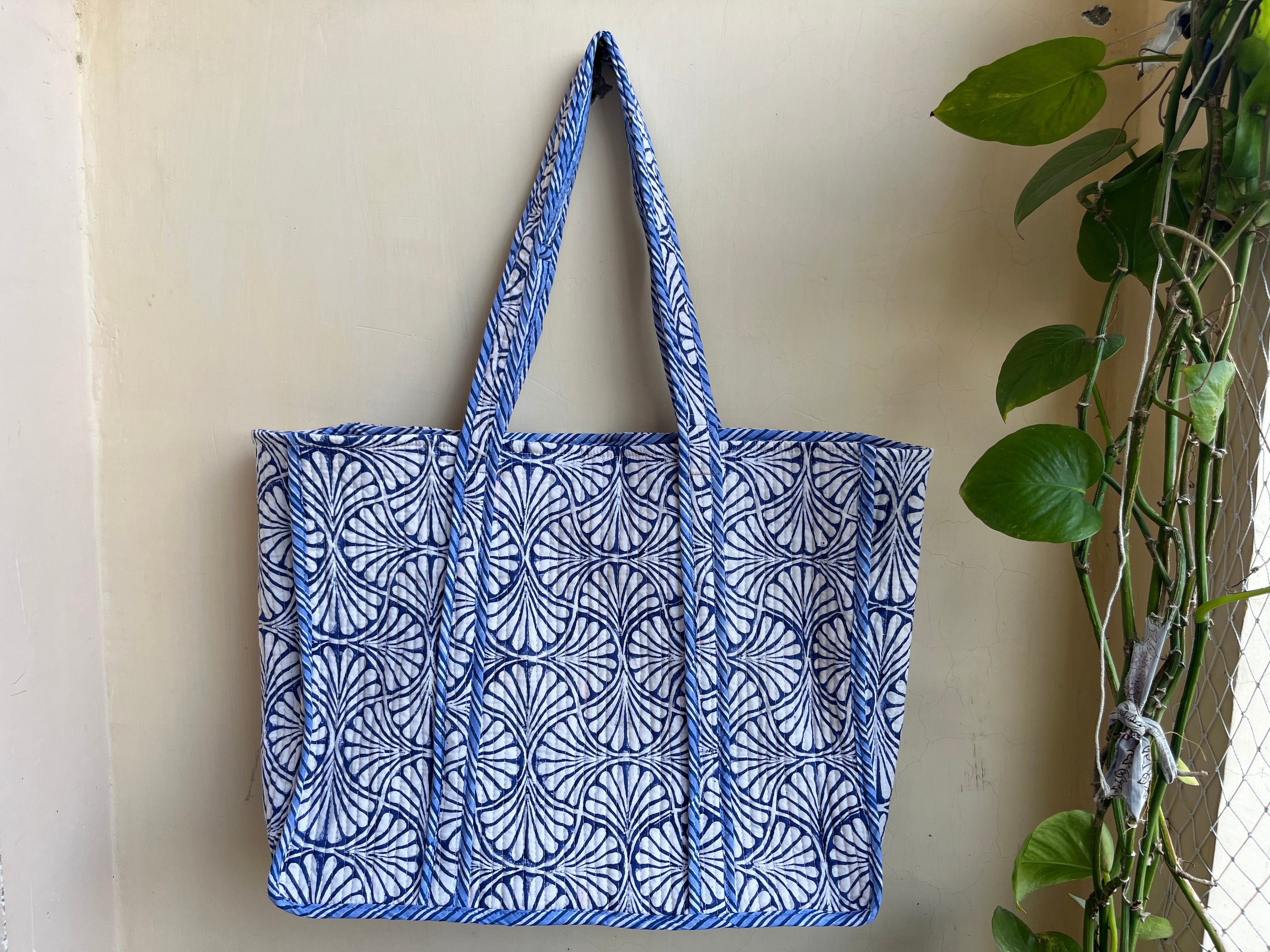 How to make an easy reversible tote bag - The Crafty Gentleman