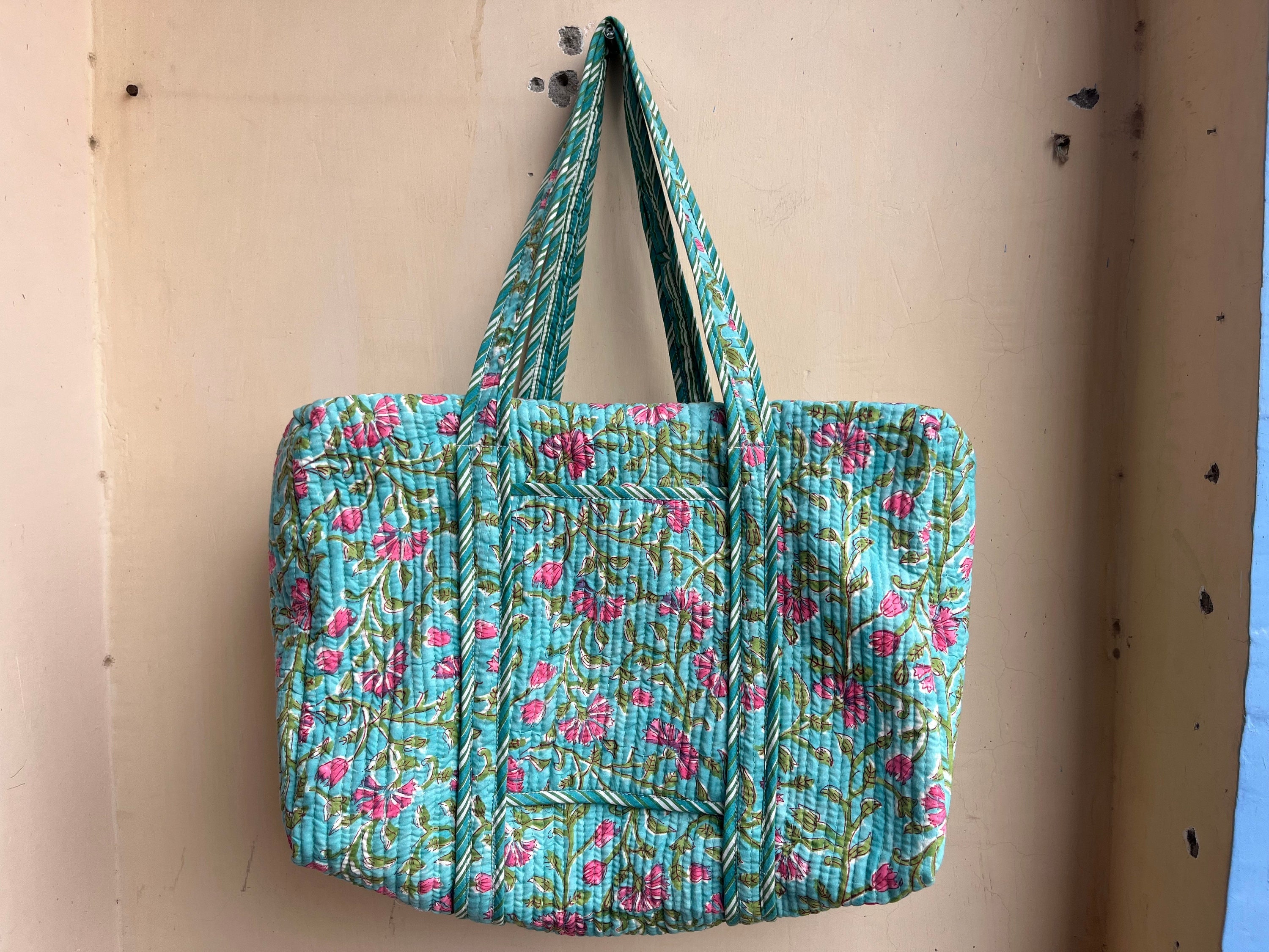 Gesteppte Duffle Tote Schultertasche Baumwolle Handabdruck Blumenmuster umweltfreundlich nachhaltige Tasche Yoga Shopping Strand Kunstler Boho Wochenendtasche Etsy