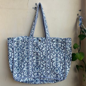 Gesteppte Baumwolle handbedruckt reversibel große mehrfarbige Blumen Einkaufstasche Umweltfreundliche nachhaltige robuste Einkaufstasche handgemachte Boho Tasche