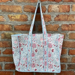 Gesteppte Baumwolle handbedruckt reversibel große mehrfarbige Blumen Einkaufstasche Umweltfreundliche nachhaltige robuste Einkaufstasche handgemachte Boho Tasche