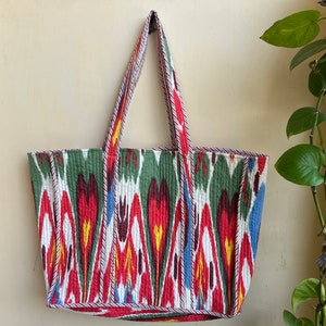 Gesteppte Baumwolle handbedruckt reversibel große mehrfarbige Blumen Einkaufstasche Umweltfreundliche nachhaltige robuste Einkaufstasche handgemachte Boho Tasche