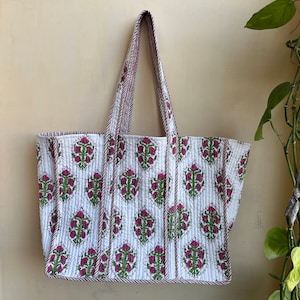 Gesteppte Baumwolle handbedruckt reversibel große mehrfarbige Blumen Einkaufstasche Umweltfreundliche nachhaltige robuste Einkaufstasche handgemachte Boho Tasche