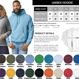 K&ouml;nnte beinhalten: Gr&ouml;&szlig;entabelle f&uuml;r einen Unisex-Hoodie mit Ma&szlig;en in Zoll f&uuml;r Brustweite und Shirtl&auml;nge. Die Tabelle zeigt Gr&ouml;&szlig;en von S bis 5XL. Der Hoodie ist in verschiedenen Farben erh&auml;ltlich, darunter Sportgrau, Dunkelbraun, Milit&auml;rgr&uuml;n, Dunkelgrau, Carolina-Blau, Irischgr&uuml;n, Antiksapphir, Hellblau, Rotbraun, Royal, Heliconia, Hellrosa, Lila, Gold, Marine, Waldgr&uuml;n, Schwarz, Orange, Sand, Rot, Wei&szlig; und Asche.