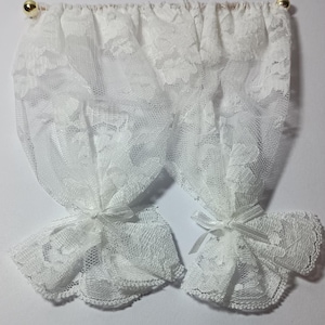 Dollhouse Miniature 1 12 White Lace Curtains on Rail