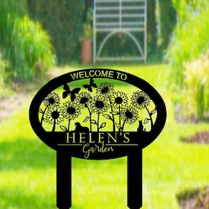 Paletto da giardino personalizzato con girasole e farfalla, cartello da giardino in metallo, paletto da giardino personalizzato, decorazioni per il cortile, cartello con nome del giardiniere, decorazioni per aiuole