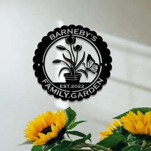 Personalized Garden Sign,Flowers and Butterfly Metal Garden Wall Art,Custom Gardener Name Signs,Metal Yard Art,Gardening Gifts,Yard Decor