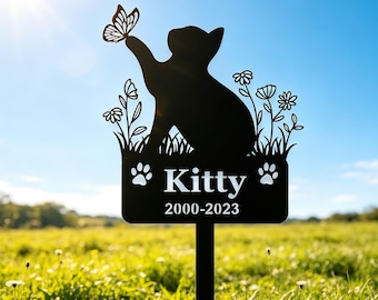 Estaca conmemorativa personalizada para gatos: Marcador de tumba personalizado con el nombre del gato, gato de metal con mariposa y flores.