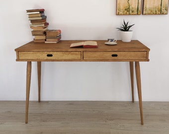 Bureau/Massief grenen bureau met 2 lades / 4-poots tafel / bureautafel / bureau