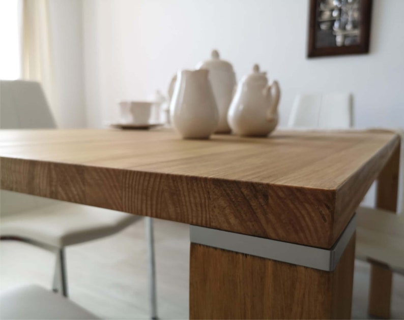 Tavolo in legno massello, per sala da pranzo o cucina / Ref. 00111 /Fatto a mano a Toledo da DValenti Furniture immagine 6