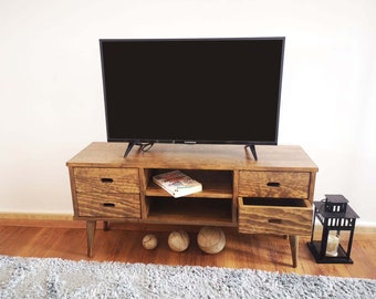 Rustikaler TV-Ständer/ Rustikaler TV-Ständer aus massivem Kiefernholz/TV-Schrank/Massives Kiefernholz/ Ref. 0096 / Handgefertigt in Toledo von DValentifurniture