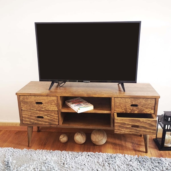 Meuble tv rustique/Mobilier tv rustique en pin massif/Meuble tv/Bois de pin massif/ Réf. 0096 / Fait main à Tolède par DValentfurniture