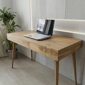 Schreibtisch aus Massivholz mit Schublade - Handgefertigter Computertisch, Hochbelastbare Platte, Rustikaler Echtholz Tisch | Ref.0024