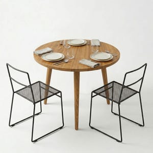 Runt matbord i massiv furu – Minimalistiska köksmöbler, 3 eller 4 ben | Ref. 00122