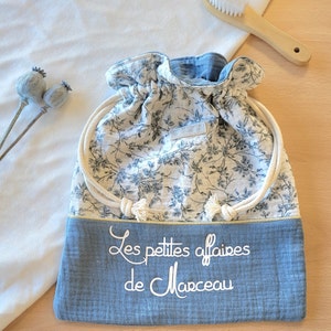 Pochon de rangement personnalisé blanc et bleu pour ranger les produits de beauté, sac à doudou pour ranger les affaires de bébé
