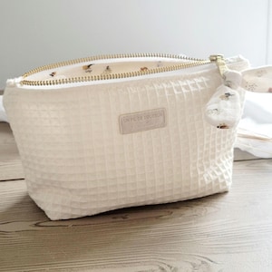 Trousse de toilette en nid d'abeille beige et tissu à motif fleuri, cadeau élégant et raffiné pour femme, 2 tailles disponibles