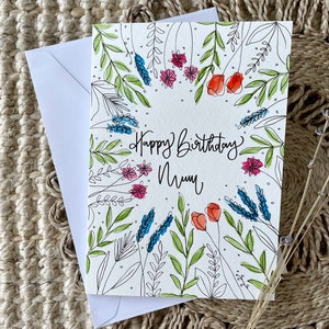 Tarjeta de cumpleaños floral personalizada / Tarjeta Pensando en ti / Tarjeta personalizada pintada a mano / Tarjeta de acuarela / Tarjeta de cumpleaños personalizada