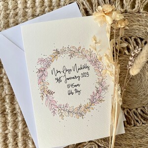 Personalisierte Handgemalte Pastell-Kranz-Neue Babykarte, Willkommen in der Welt Karte, Baby shower Karte, individuelle Babykarte, Florale Kranzkarte