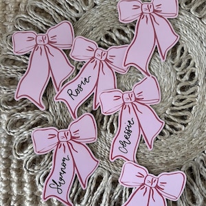 Rosa Thema Tischkarten, Personalisierte Rosa Schleifen Ortsnamen, Handgeschriebene Tischkarten, Babyparty-Ortsnamen, Hochzeit, Geburtstag, Abendessen