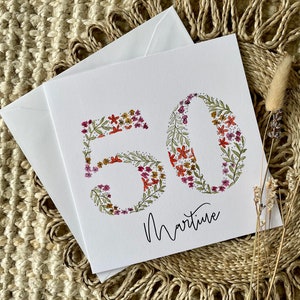 Biglietto di compleanno floreale personalizzato dipinto a mano per grandi numeri / Biglietto di compleanno personalizzato / Grande biglietto di compleanno / Biglietto di compleanno speciale / 50 °