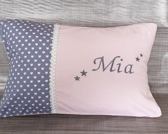 Kissen mit Namen*Geburtskissen*Babykissen*Kuschelkissen*Kinderkissen*Rosa und grau/weißen Herzen*Geschenk zur Taufe*Geschenk zur Geburt