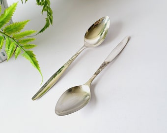 シルバーメッキの魅力的な「エルキントン」サービングスプーンペア