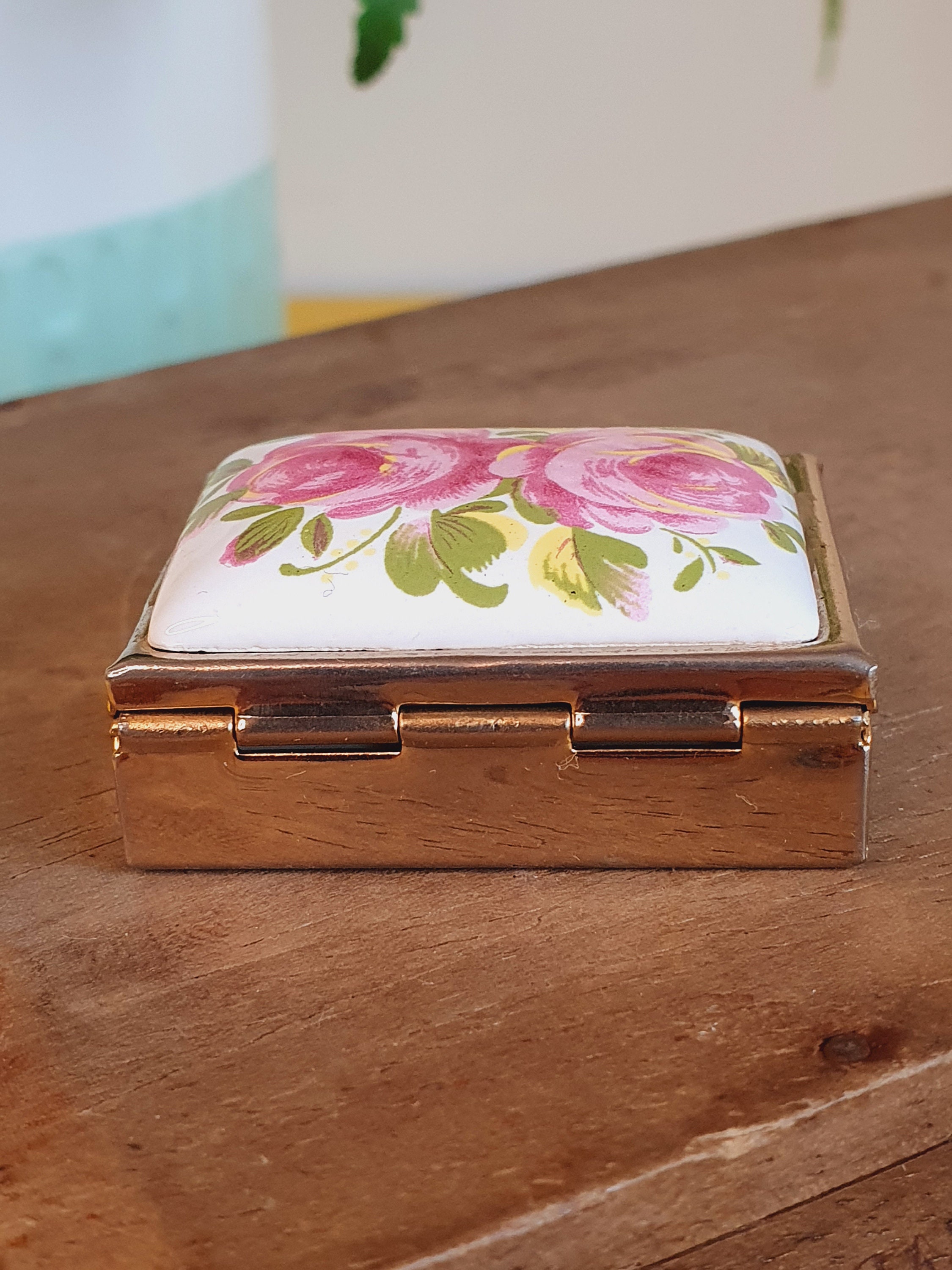 ピンクの花模様の小さな陶器製の薬入れ/小物入れ - Etsy 日本