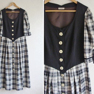 Vintage Dirndl Dress, Long Plaid Folk Dress DE44, Grey White Madras Check Traditional Austrian Trachten Landhaus Dress