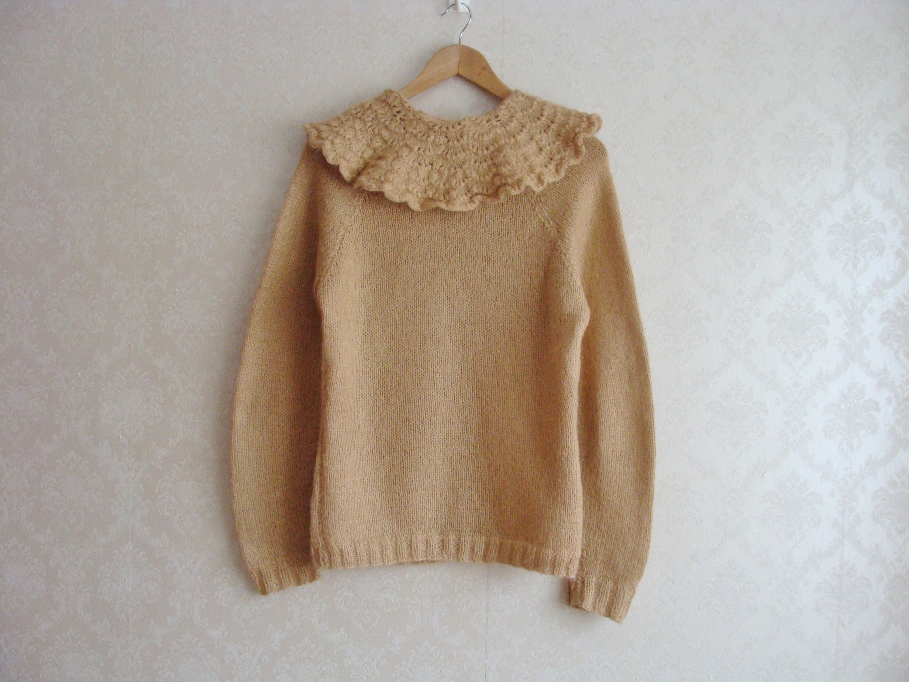 wide collar wool knit sweater
