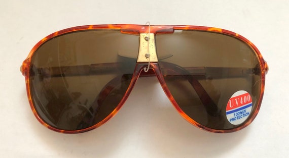 Linda Farrow Vintage Unisex Tortoise Shell Pilot Aviator  display picture 1