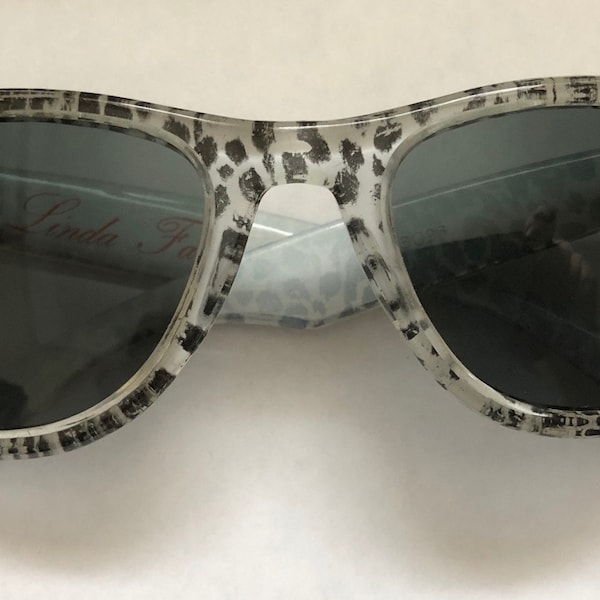 LINDA FARROW VINTAGE Retro Vintage unisex grey & black animal print wayfarer Sunglasses. N.O.S New Old Stock - Never been worn
