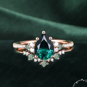 Vintage Pear Emerald engagement ring Bridal Sets women Rose Gold Unique Gemstone Promise ring Cluster ring anniversary ring jewelry Gifts