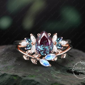 Vintage Alexandrite engagement ring set women Rose Gold Unique Pear shaped Cluster ring moonstone wedding ring Bridal anniversary ring