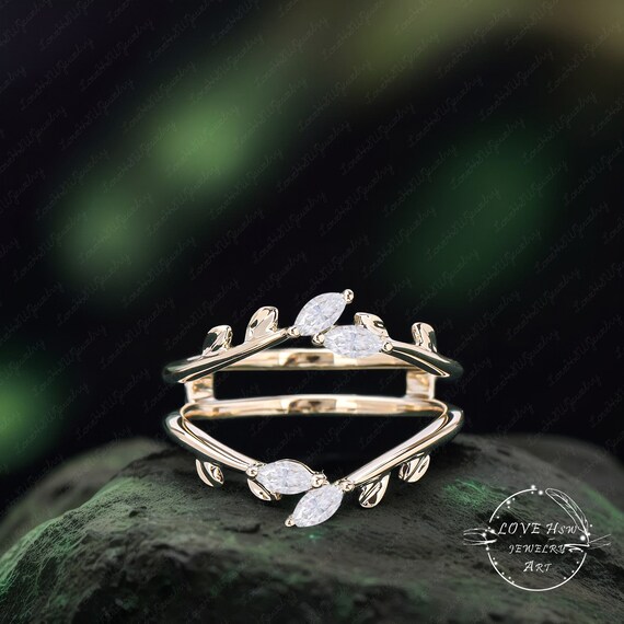Double curved wedding band deals