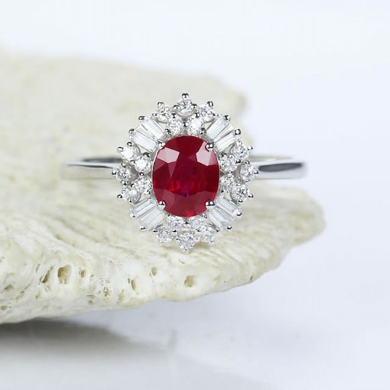 Luxury vintage engagement rings deals