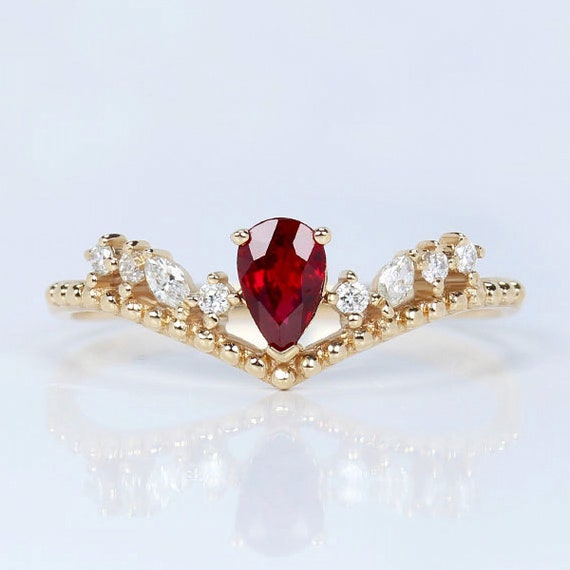 Crown promise on sale rings rose gold