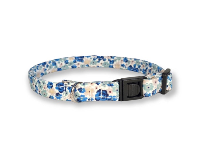 Cat collar blue floral ditsy print